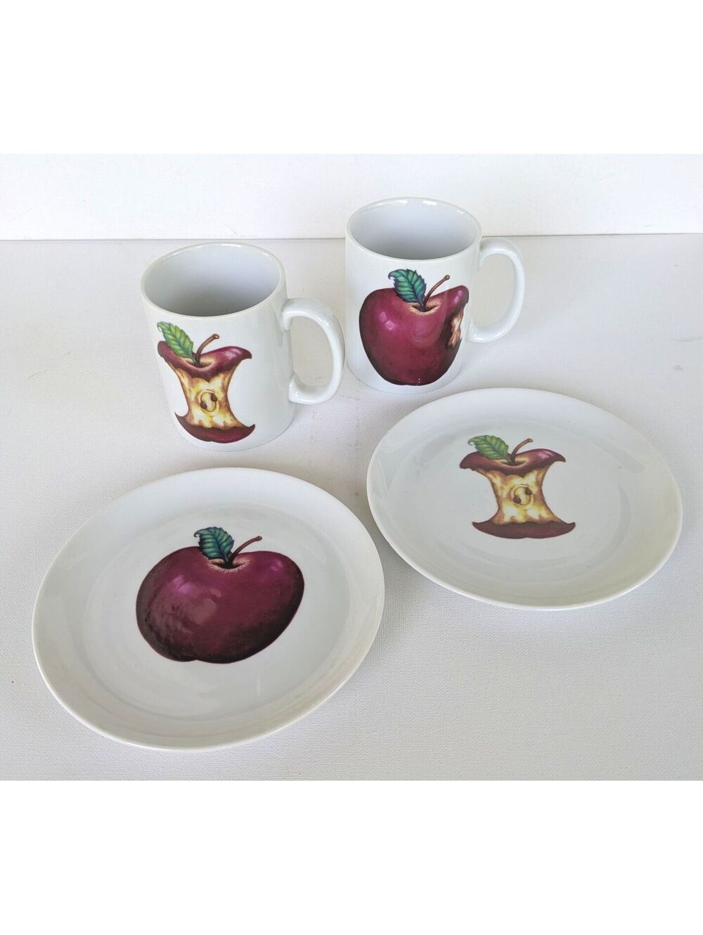 Cottagecore 1996 House of Lloyd "Apple & Core" Snack Set - 2 Mugs & 2 Plates